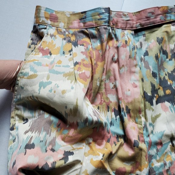 Vintage USA Made Colourful Pastel Abstract Cotton Bermuda Shorts - Picture 5 of 15